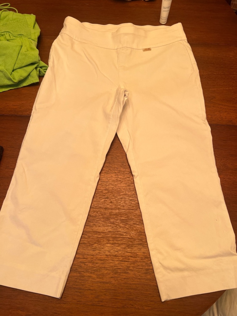 INC International Concepts Cream Capri Pants